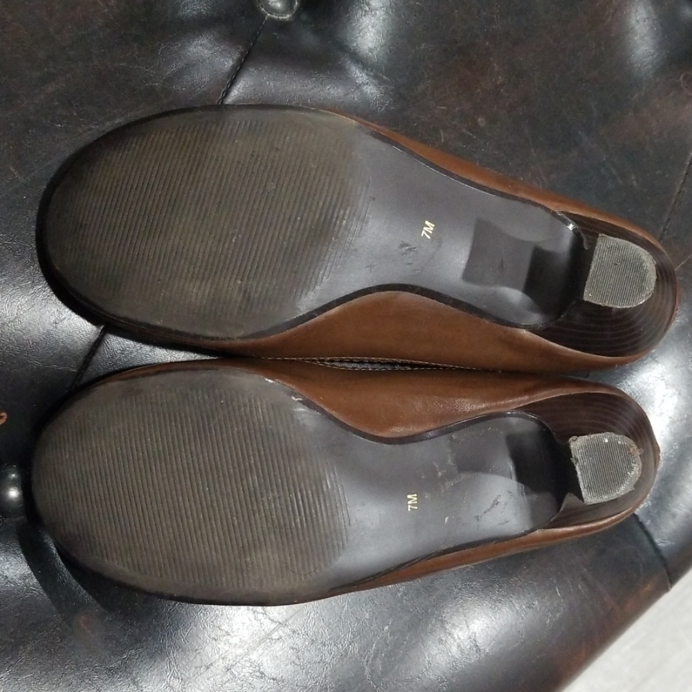 Shoes - Picture 2 of 3